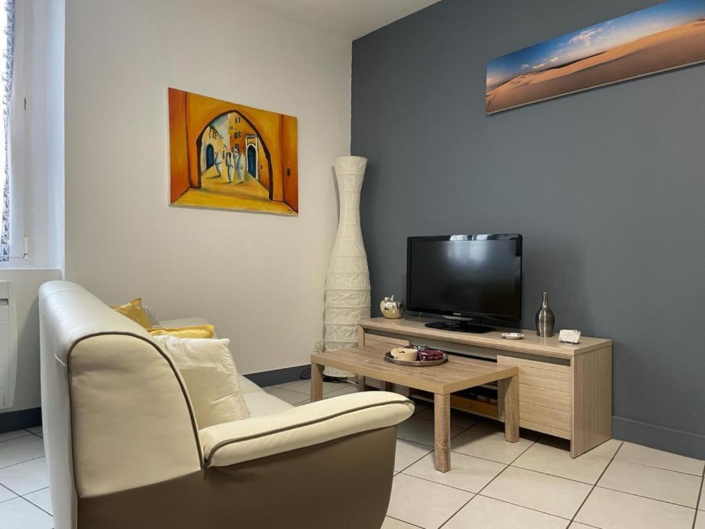 Joli Appartement Climatise Périgueux المظهر الخارجي الصورة